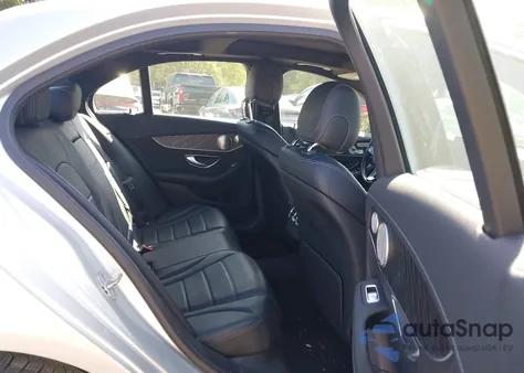 2016 Mercedes-Benz C 300 Sport 4Matic из США, поврежденный, VIN 55SWF4KB8GU098025